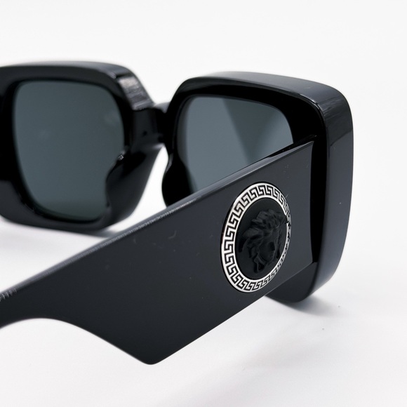 NEW VERSACE VE4473U GB1/87 WOMEN SQUARE SUNGLASSES VERSACE MOD 4473U GB1/87 main image 4